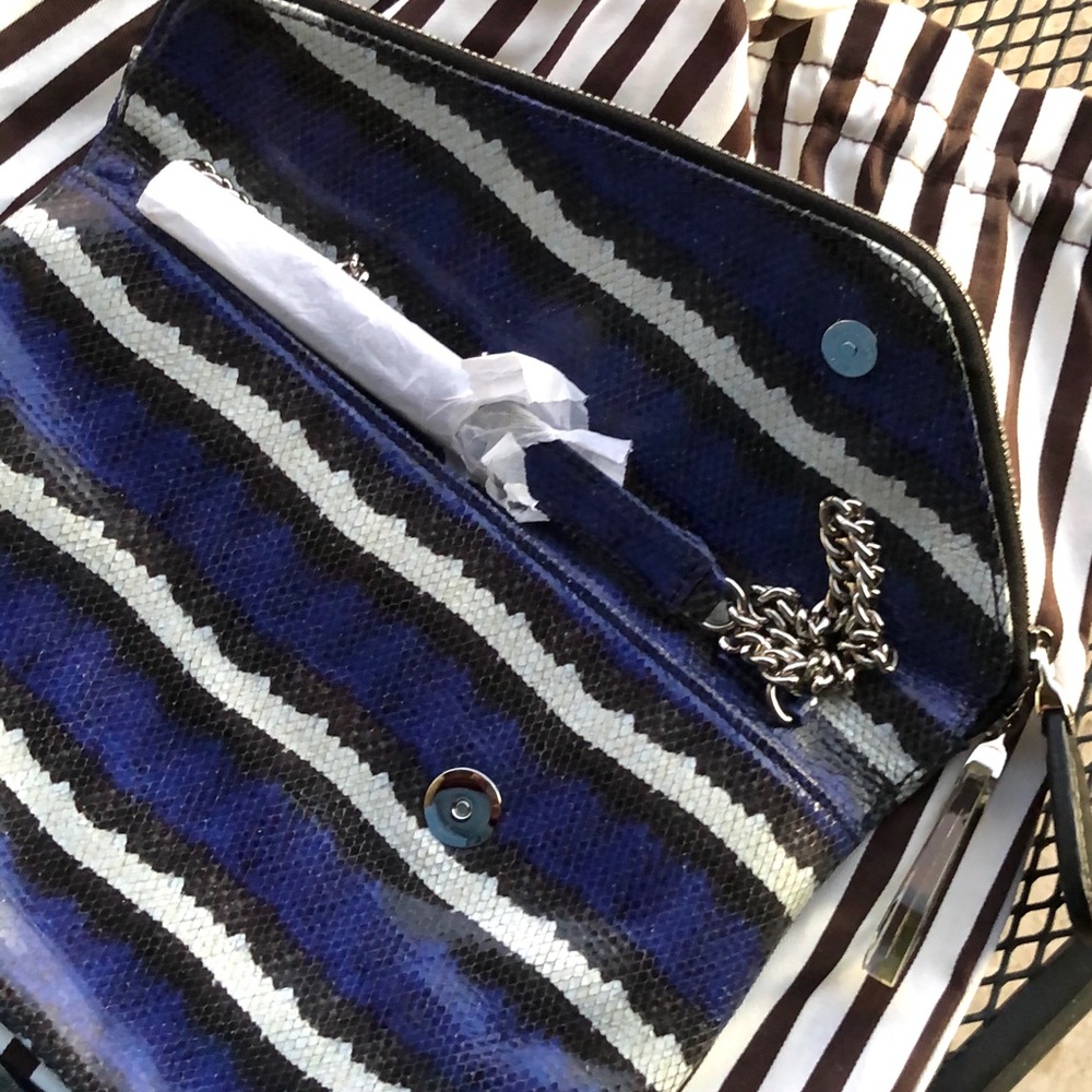 Henri Bendel purse/pouch